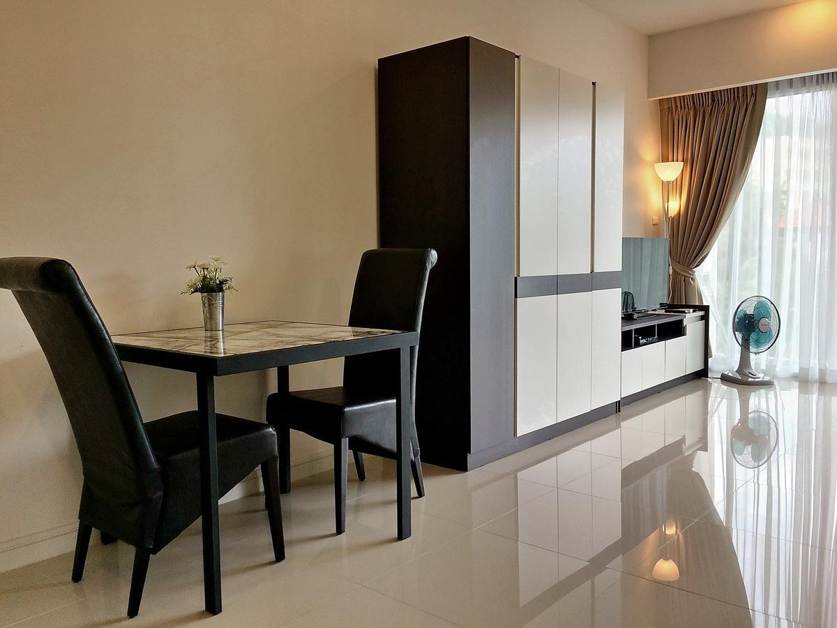 Chic Apartment Karon Exterior photo