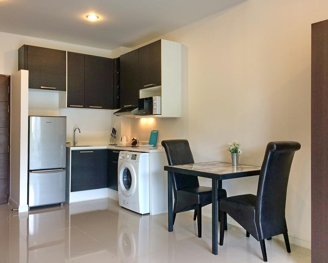 Chic Apartment Karon Exterior photo